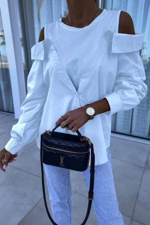 ΠΟΥΚΑΜΙΣΟ ΜΕ ΕΝΣΩΜΑΤΩΜΕΝΟ ΑΜΑΝΙΚΟ ΜΠΛΟΥΖΑΚΙ