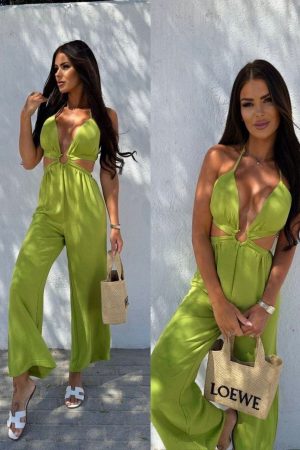 ΟΛΟΣΩΜΗ ΦΟΡΜΑ ΜΕ ΕΝΤΥΠΩΣΑΙΚΟ ΣΧΕΔΙΟ ΣΤΟ ΜΠΡΟΣΤΑ ΜΕΡΟΣ